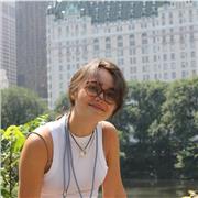 Laureata in chitarra classica in conservatorio, offro lezione di chitarra, ma anche teoria musicale, solfeggio e armonia